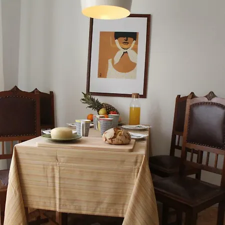 Maria Amélia | Free Indoor Parking Apartamento *